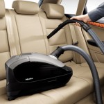 Tips for Vacuuming a Car